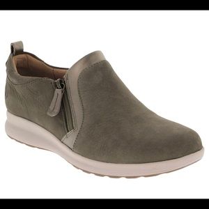 Unstructured by Clarks Adorn Zip Slip on Casual Shoes